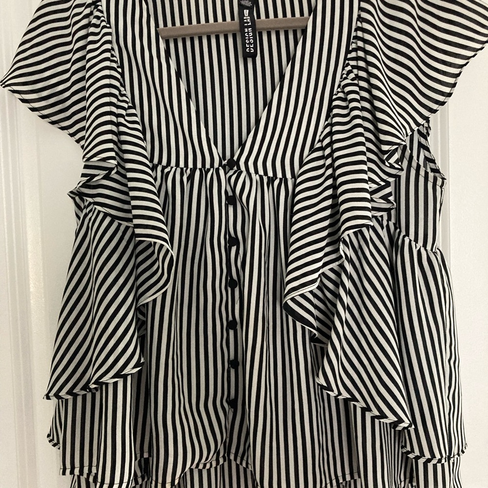 Design Lab black and white stripe crop top size L